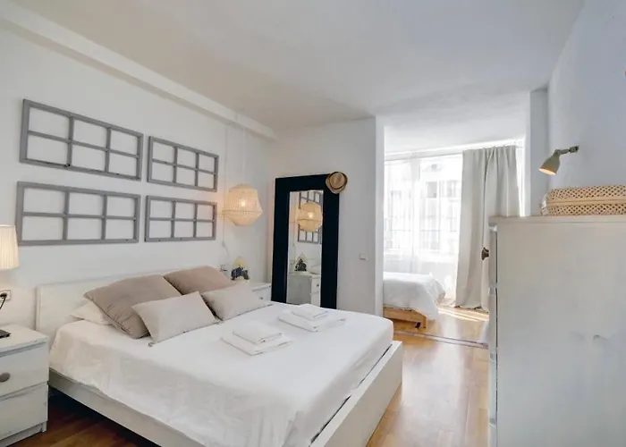 Casa Valentunana - Downtown Marbella - Pass The Keys * Marbella